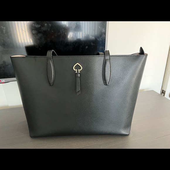 Kate Spade Adel Small Black Leather Top Zip Tote Handbag  Black leather Adel Kate Spade Tote size: big